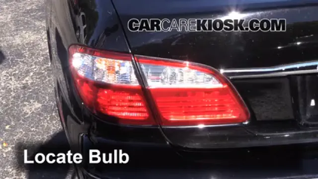 2001 Infiniti I30 T 3.0L V6 Luces Luz de reversa (reemplazar foco)